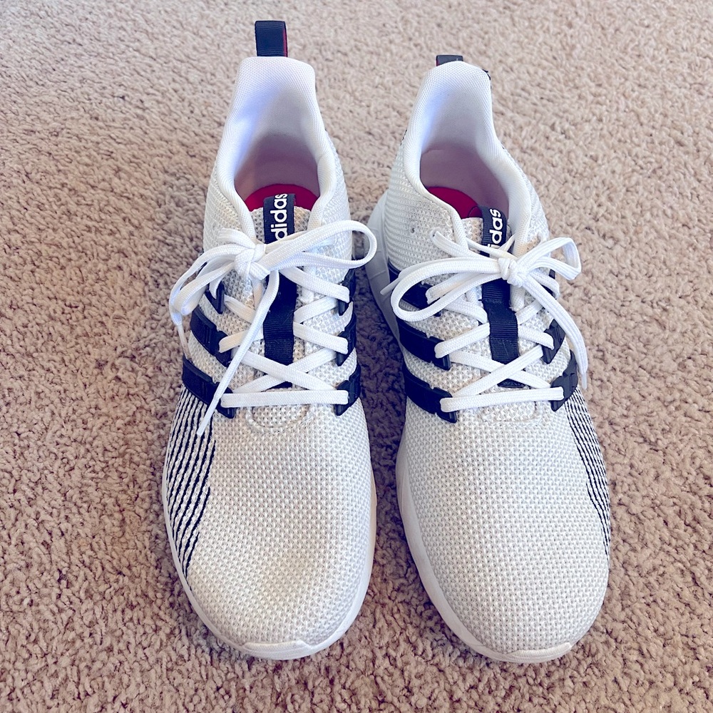 Gently worn men’s Adidas Ortholite Float tennis shoes